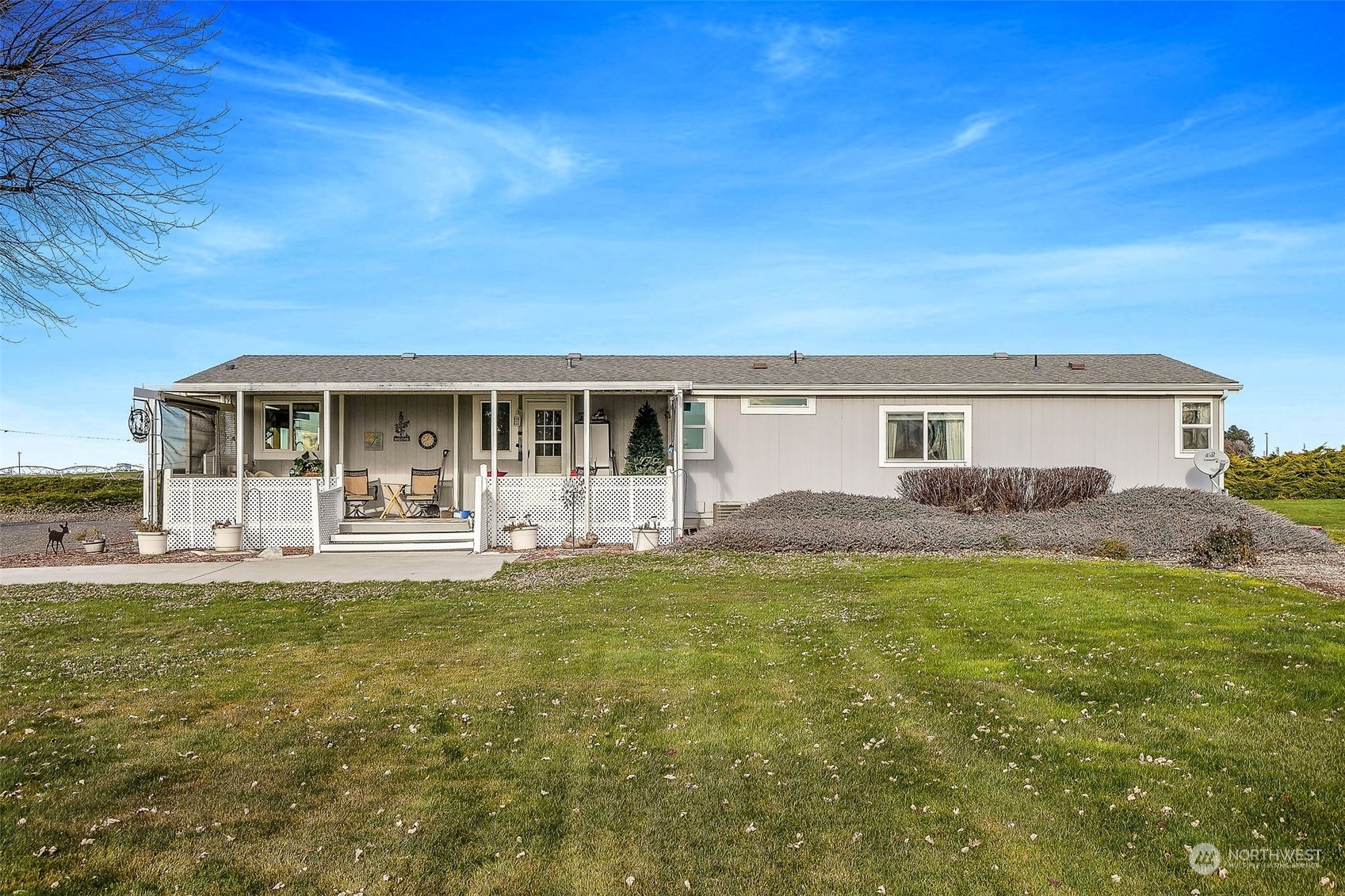 For Sale 775 SE Rd O, Moses Lake, WA 98837 3 Beds / 1 Full Bath / 1
