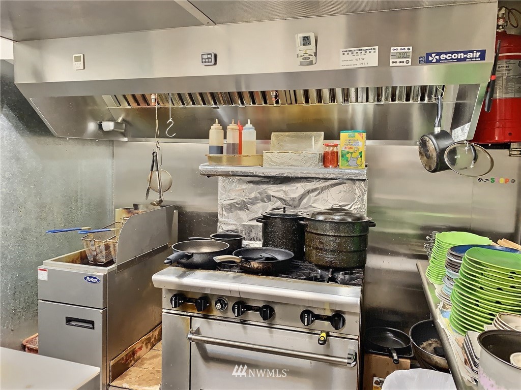 For Sale 4334 University Way Ne Seattle Wa 98105 150 000 Mls 1415590