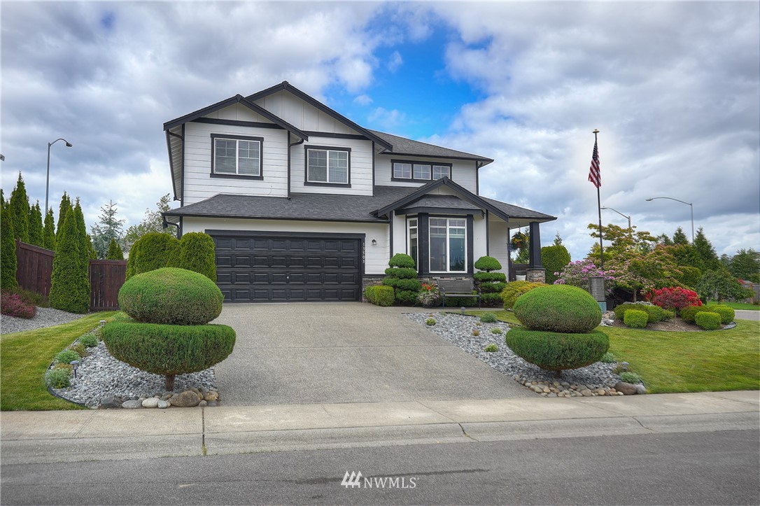 Sold 13503 168th Court St E, Puyallup, WA 98374 4 Beds / 2 Full Baths / 1 Half Bath 515,000